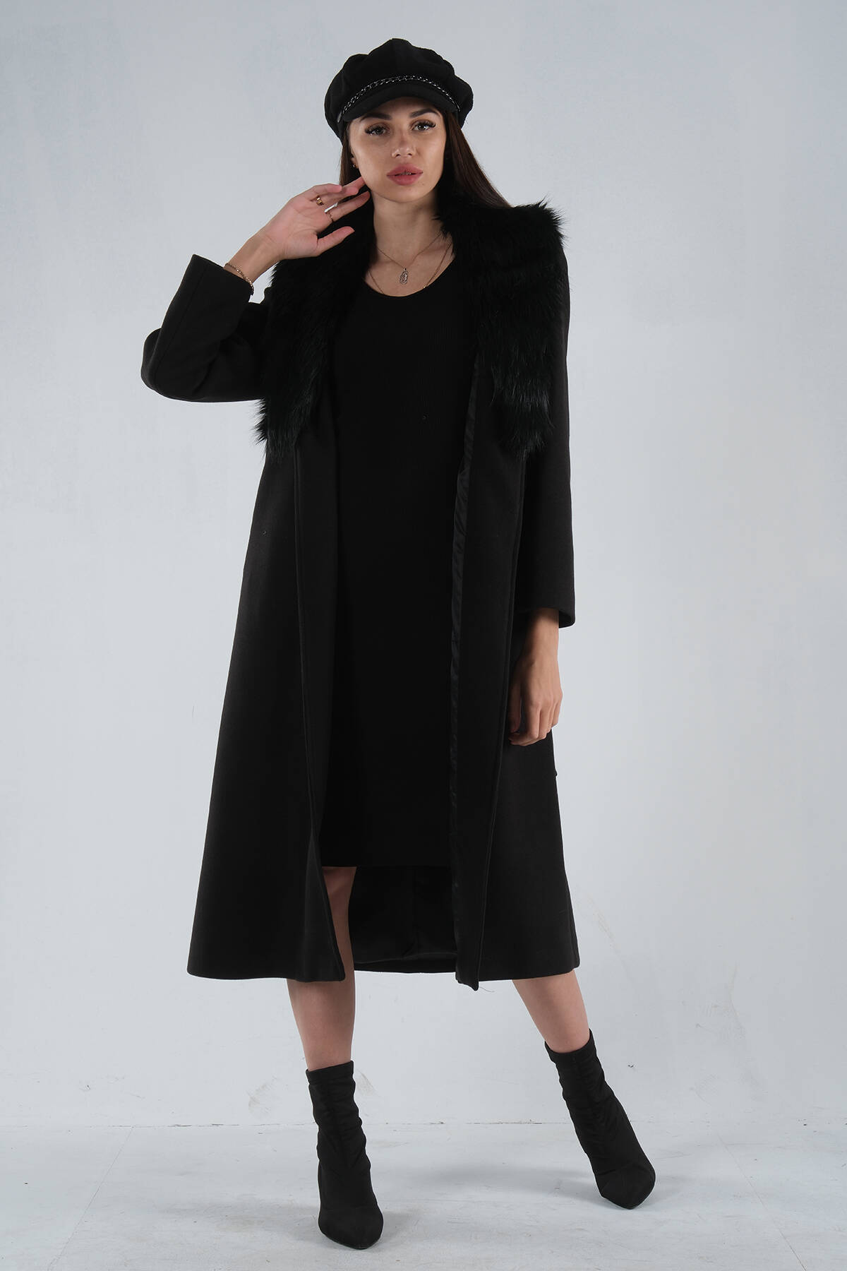 Siyah Seyyar Kürklü Astarlı Kaşe Kaban 0108070.01 - Ardanewline