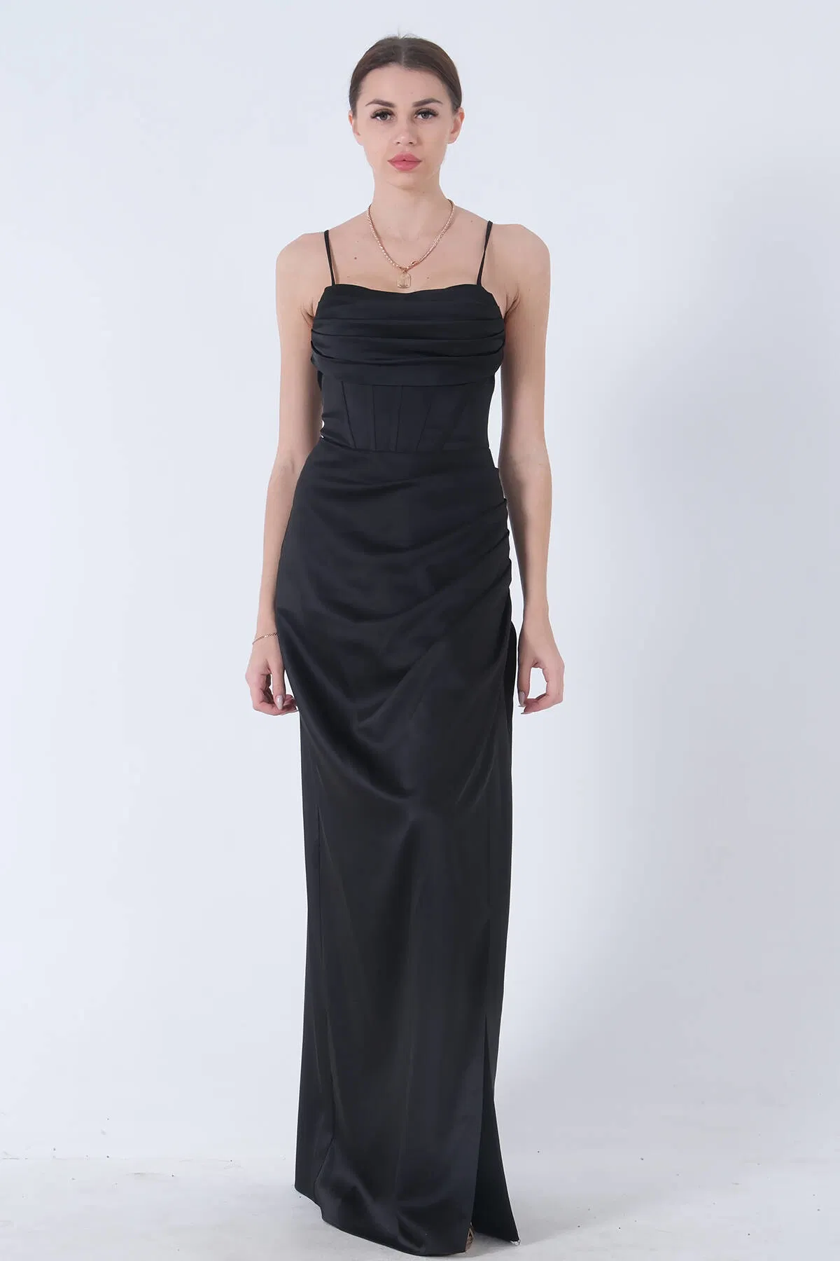 Siyah Sırtı Bağlamalı Yırtmaçlı Abiye 4522018.01 - Ardanewline