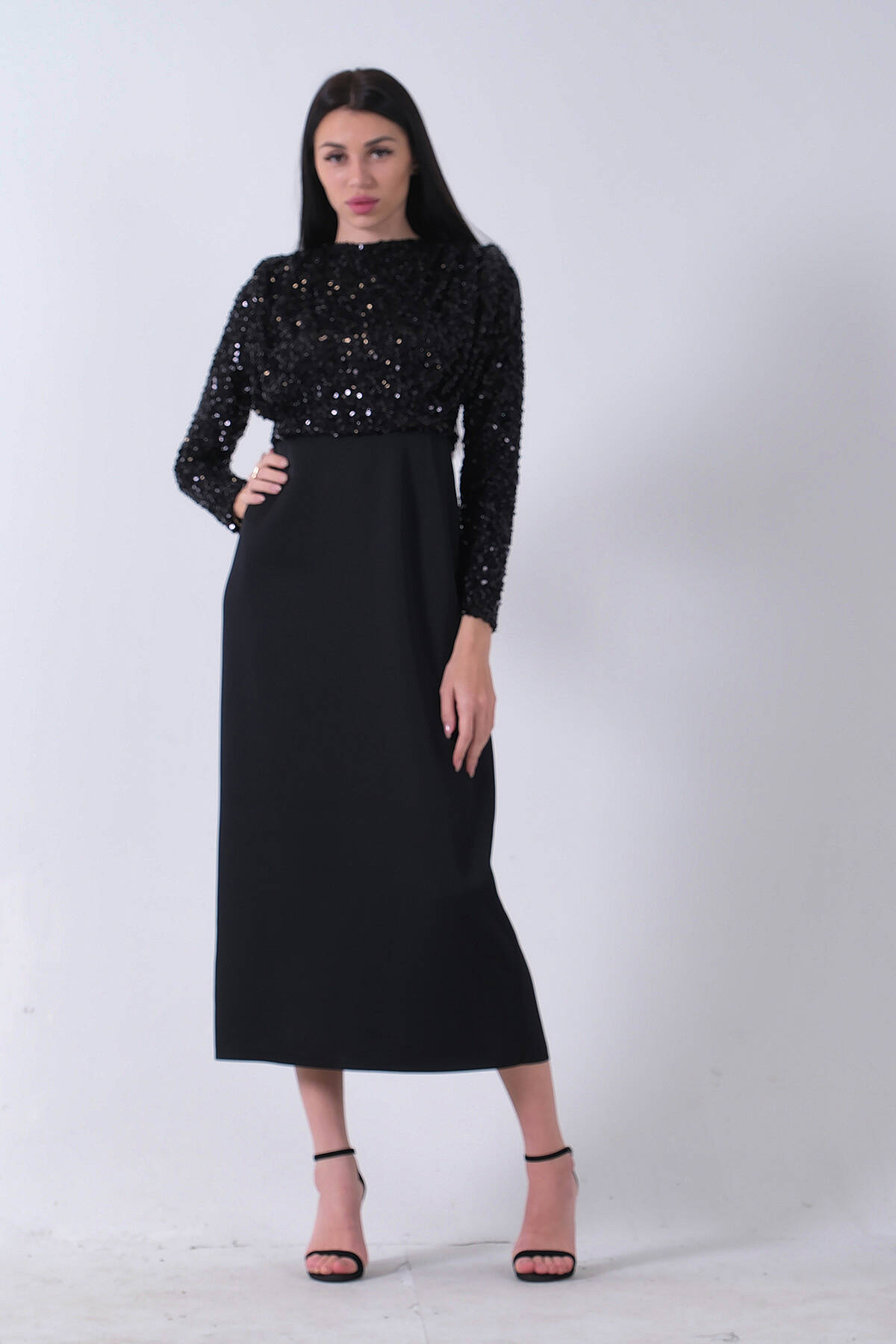 Siyah Üst Pul Payet İşlemeli Altı Krep Tesettür Abiye 6502503.01 - Ardanewline