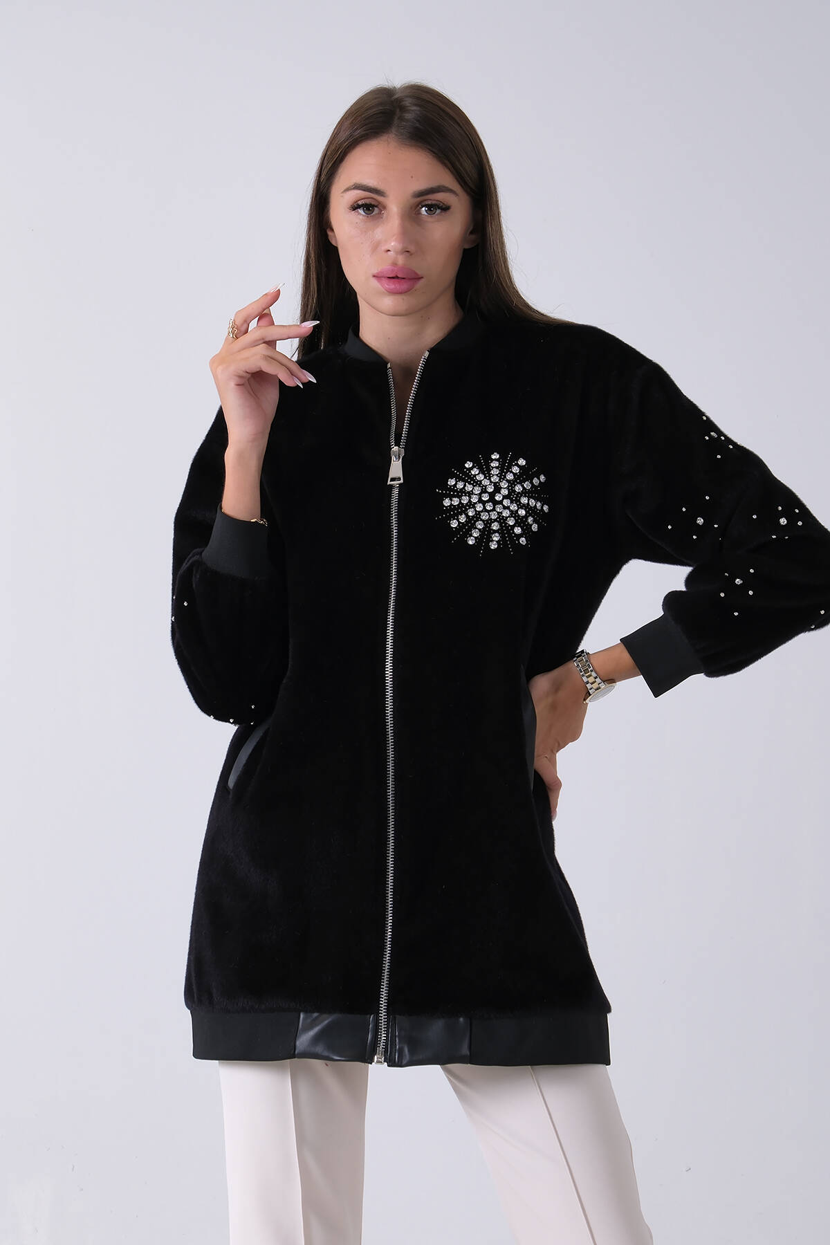 Siyah Üzeri Taş Detaylı Yandan Cepli Peluş Hırka 4701420.01 - Ardanewline (1)