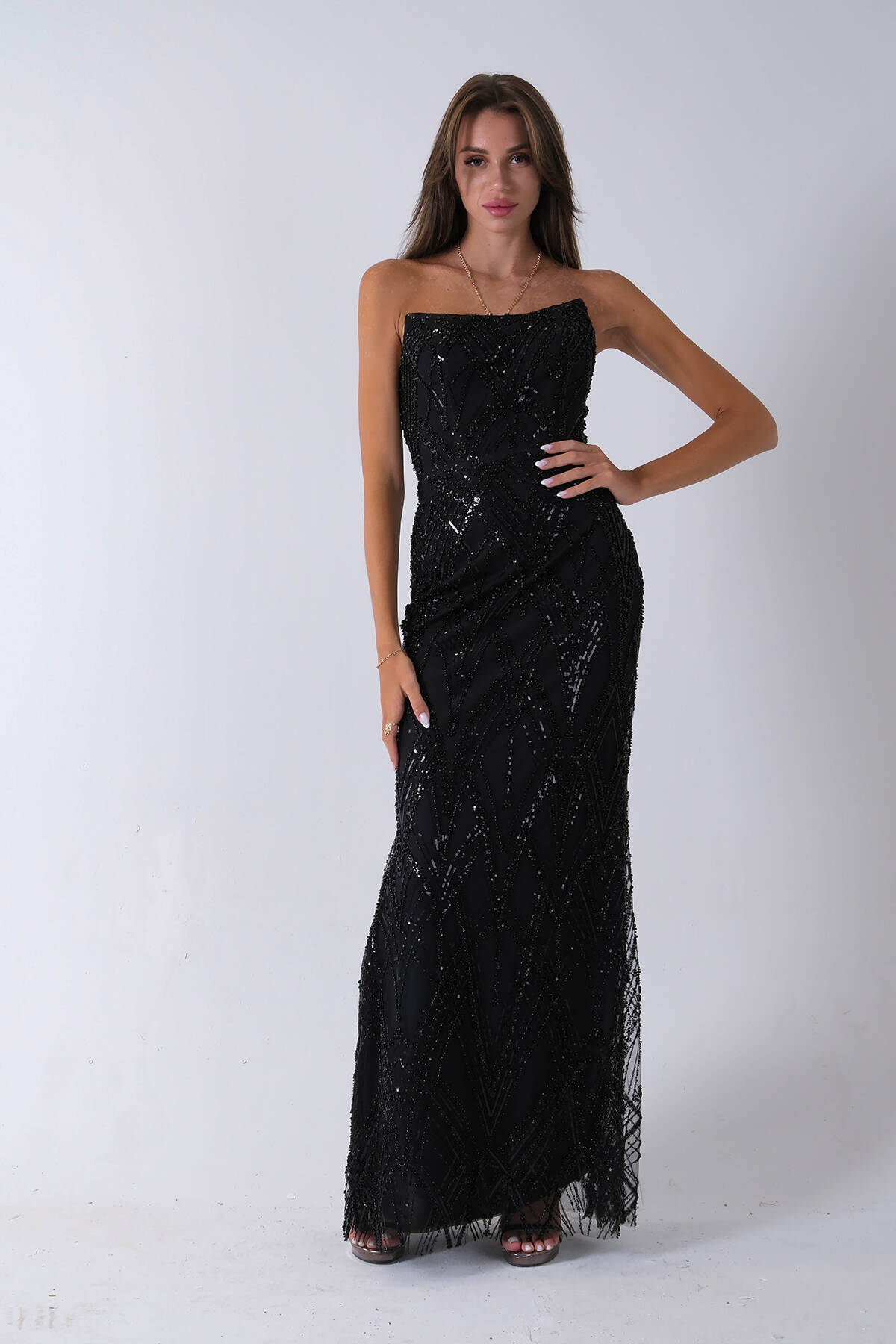 Siyah Üzeri Taş İşlemeli Sırt Bağlamalı Straplez Abiye 9705498.01 - Ardanewline (1)