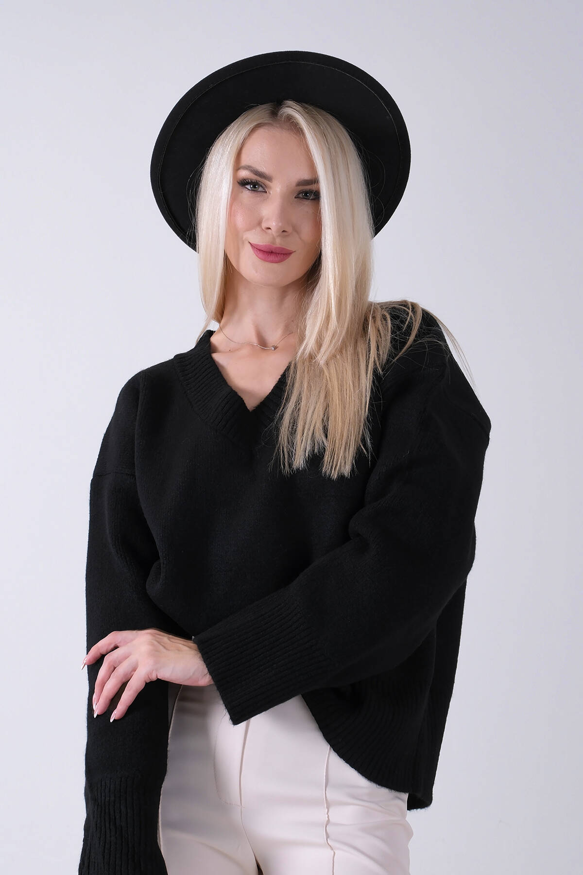 Siyah V Yaka Beli Lastikli Triko Kazak 46892623.01 - Ardanewline (1)