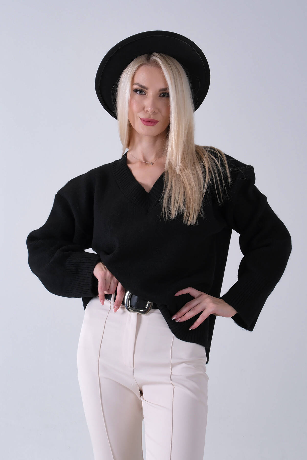 Siyah V Yaka Beli Lastikli Triko Kazak 46892623.01 - Ardanewline