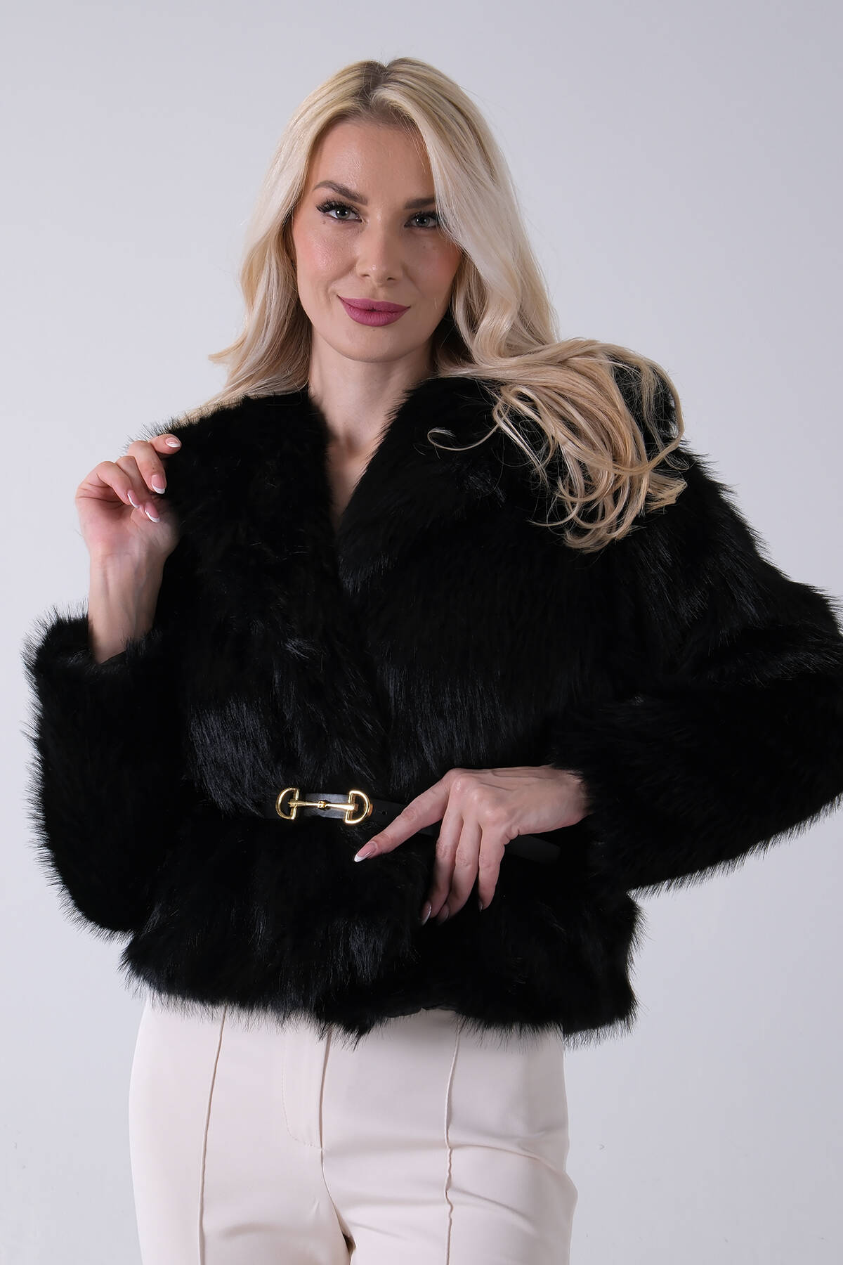 Siyah Yakalı Lolita Kürk Astarlı Kaban 31050723.01 - Ardanewline