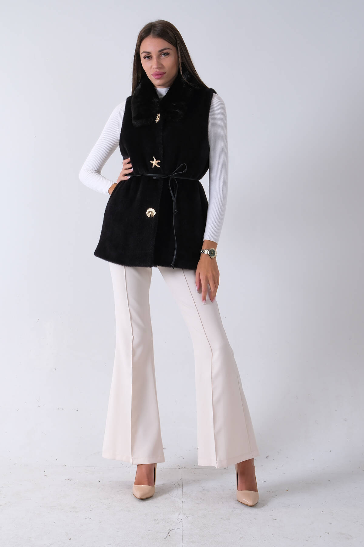 Siyah Yakası Peluşlu Tek Düğme Kapamalı Yelek 4579035.01 - Ardanewline