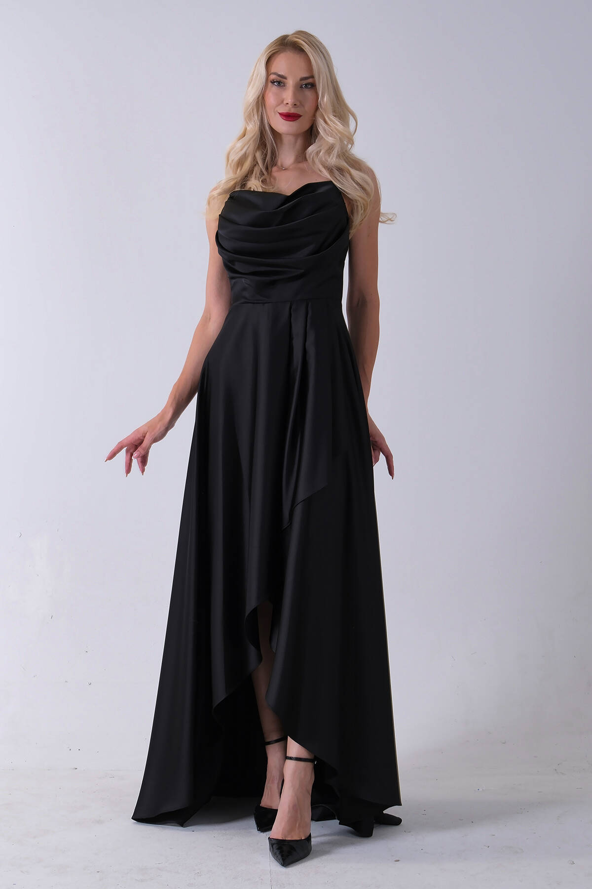 Siyah Yırtmaç Detaylı Saten Abiye Elbise 4522348.01 - Ardanewline