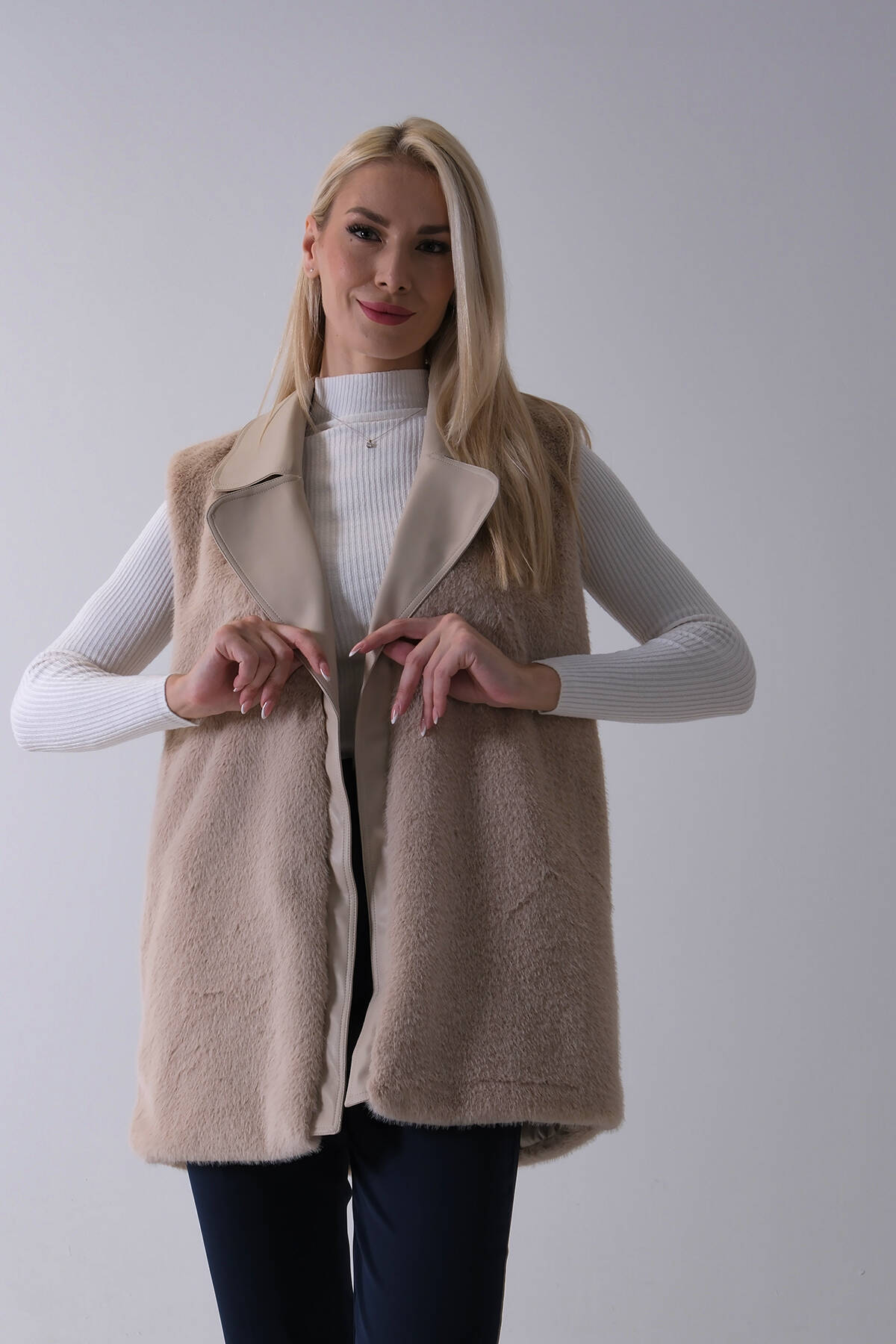 Taş Deri Yakalı Yandan Cepli Yelek 4579030.50 - Ardanewline