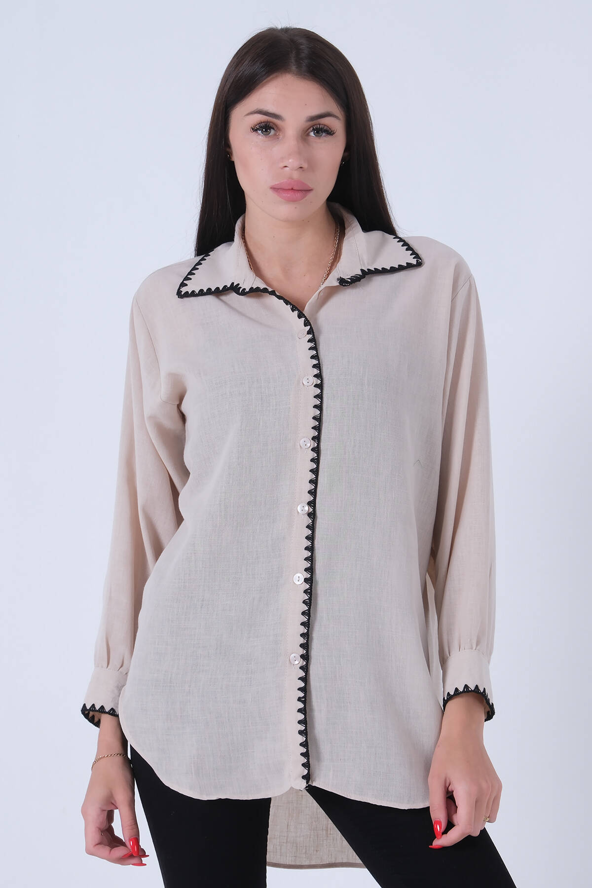 Taş Yaka Manşet Ön Pat Nakış Detaylı Tunik 3972952.50