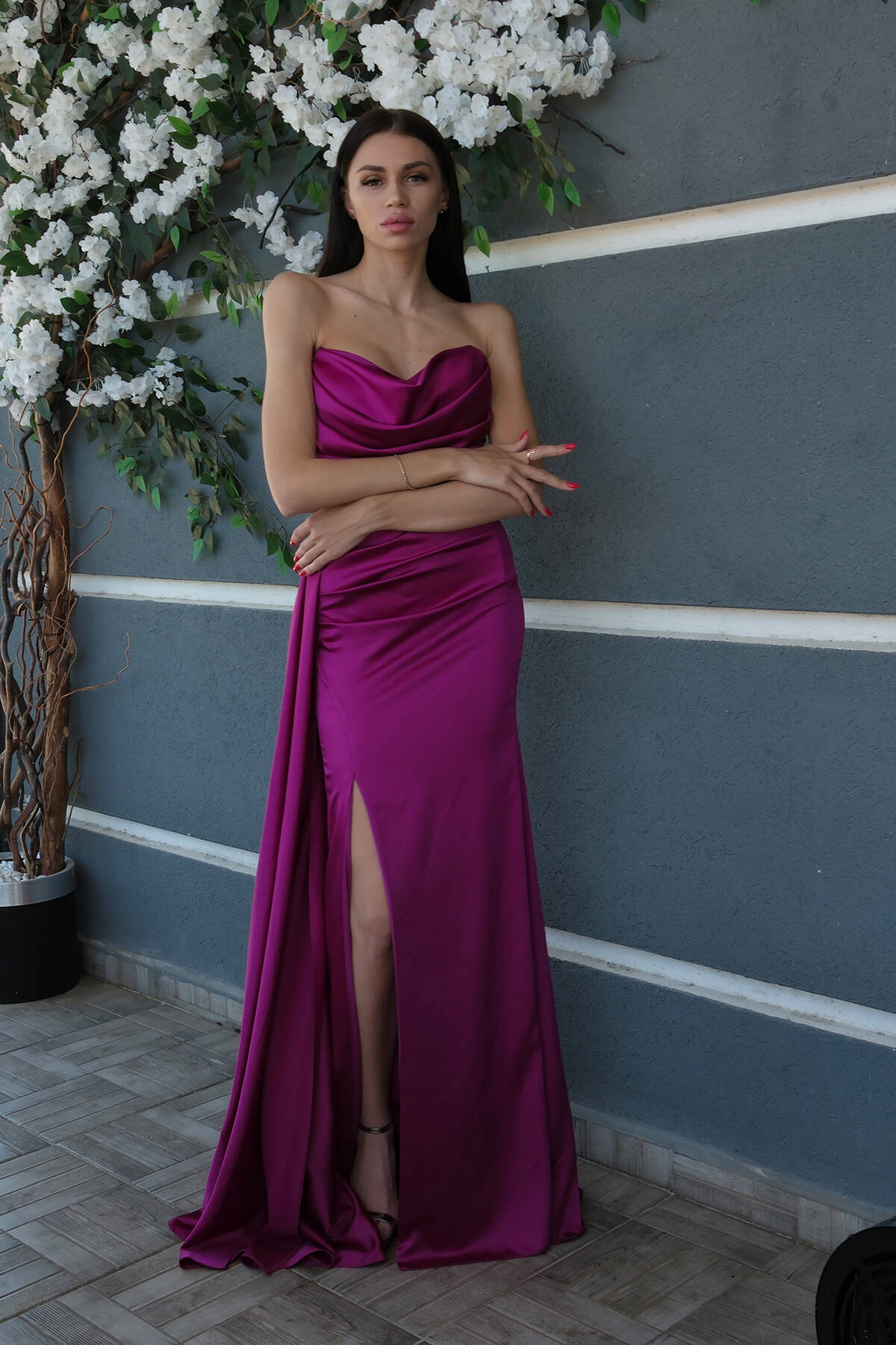 Violet Straplez Drape Detaylı Yırtmaçlı Saten Kumaş Abiye Elbise 1607209.273 - Ardanewline (1)