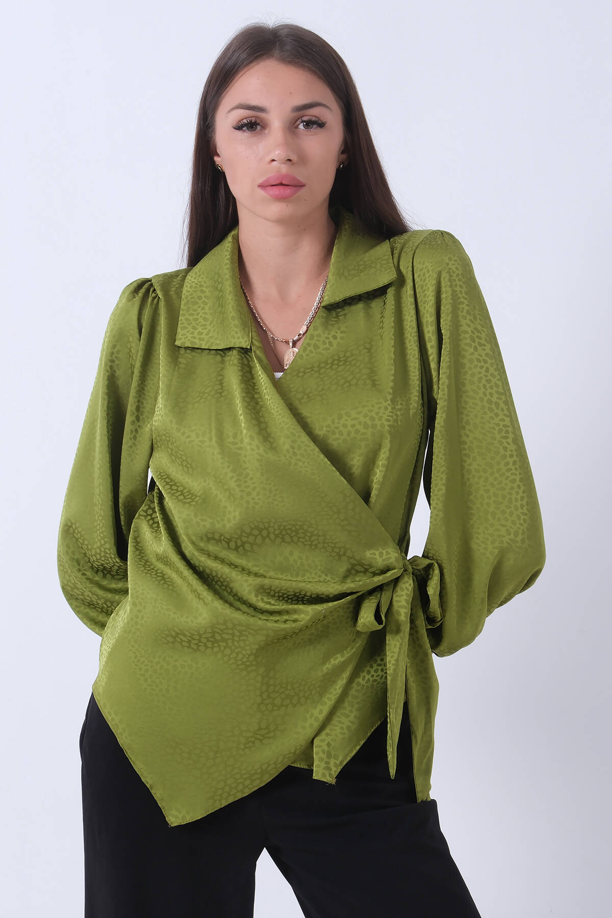Yeşil Yandan Bağlama Detaylı Bluz Gömlek 41620075.07 - Ardanewline