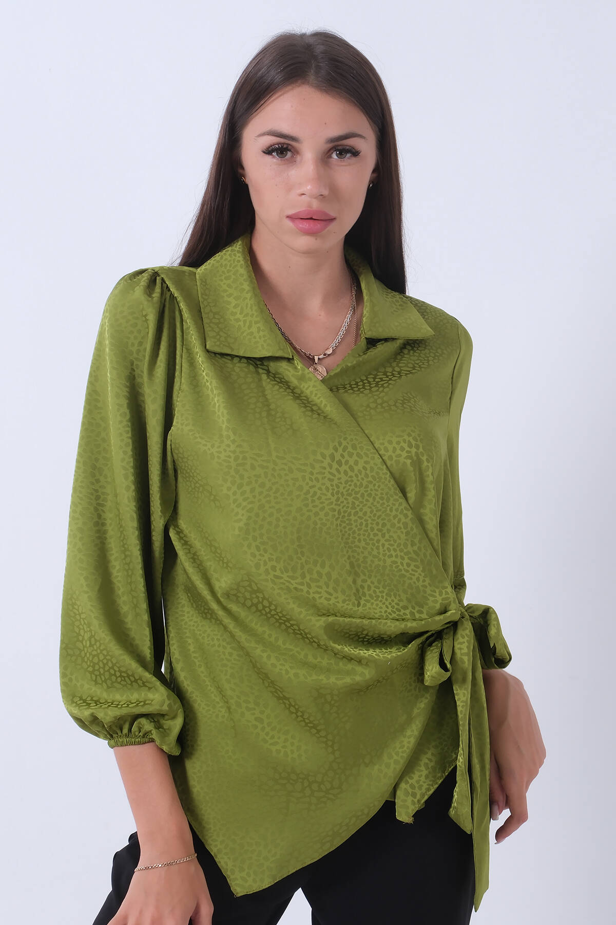 Yeşil Yandan Bağlama Detaylı Bluz Gömlek 41620075.07 - Ardanewline (1)