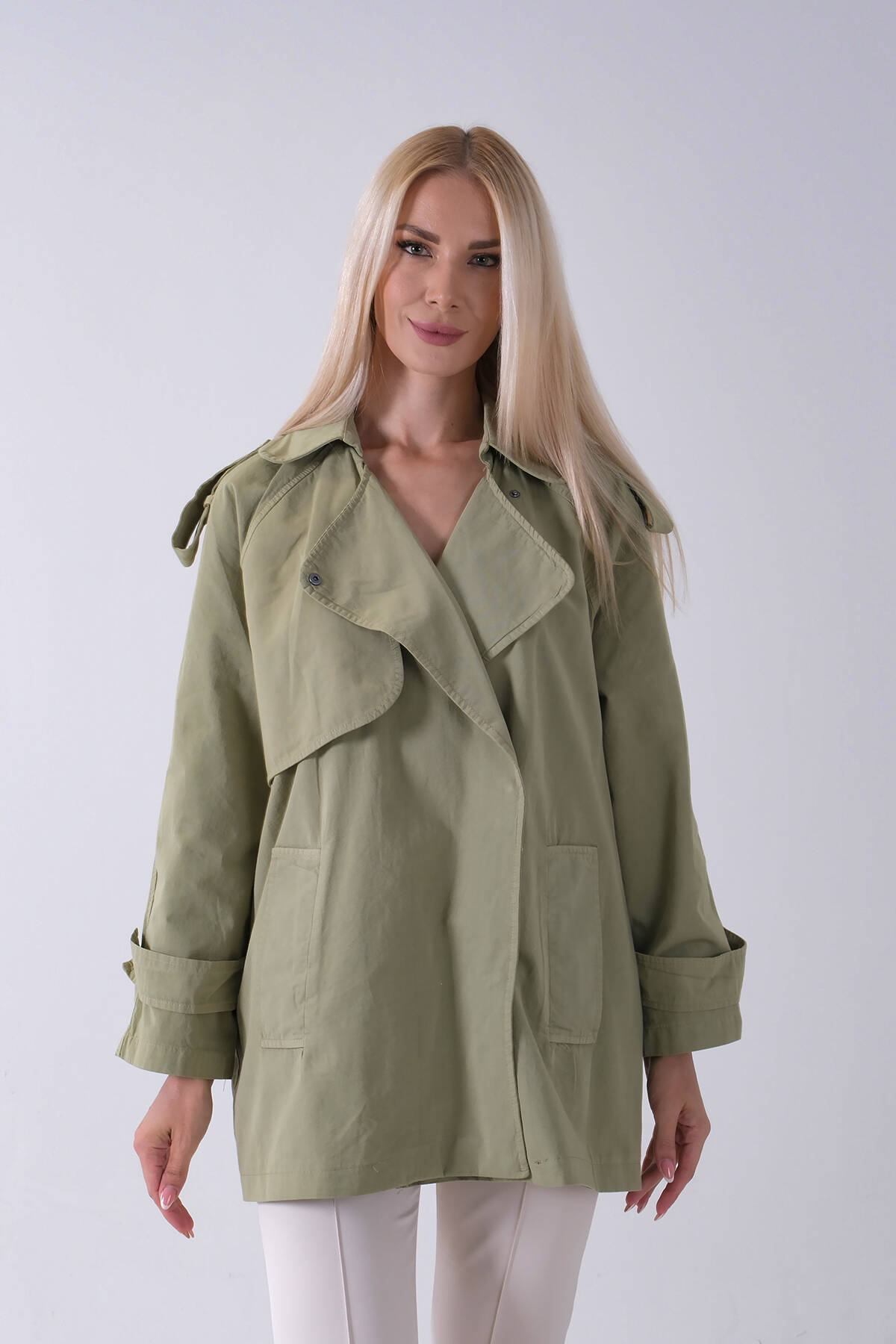 Yeşil Yandan Cepli Omuz Apolet Detaylı Trenç 422234.07 - Ardanewline