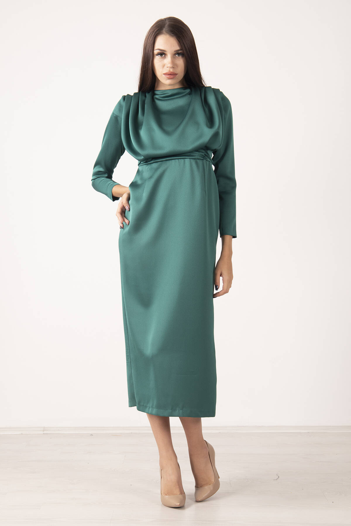 Zümrüt Üzeri Pilise Detaylı Saten Tesettür Abiye Elbise 6502300.123 - Ardanewline